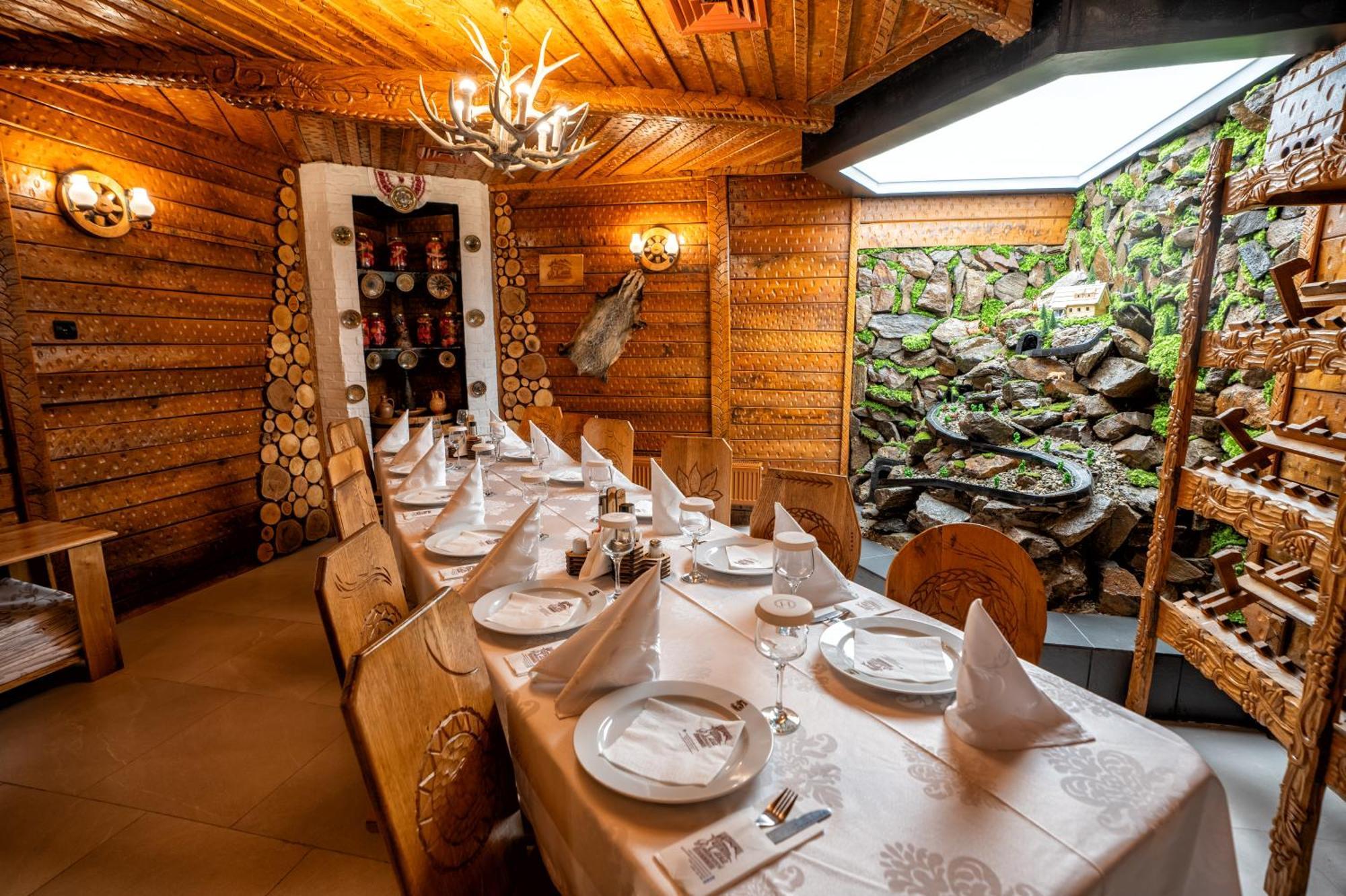 Complex Turistic Casa Romaneasca Călimăneşti Exterior foto